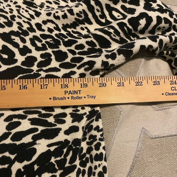 Liz Claiborne Leopard Print Women's cardigan sweater too Size L - Picture 5 of 8